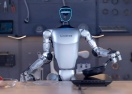 Unitree представила удивительно гибкого робота G1