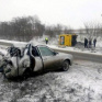 Под Славянском от столкновения с легковушкой перевернулся автобус. Фото