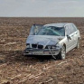 Возле Коблево улетела в поле евробляха. Водитель сбежал, бросив машину