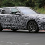 Прототип мощнейшего кроссовера Jaguar вывели на Нюрбургринг