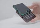 Блогер собрал уникальный смартфон из сломанного Galaxy Z Flip