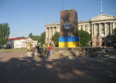 В Николаеве начали демонтировать постамент памятника Ленину
